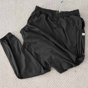 Vuori Boyfriend Jogger-olive Green size small